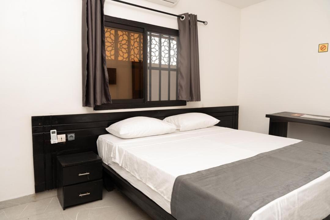 Airport Inn Hotel Lome Luaran gambar